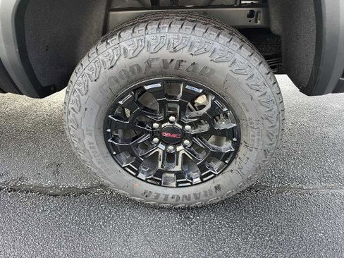 New 2026 GMC Canyon Elevation w/ Convenience Package image 30