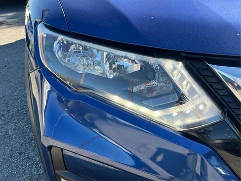 Used 2020 Nissan Rogue SV FWD image 5