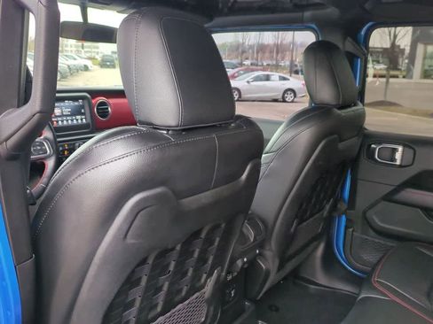 Used 2021 Jeep Wrangler Unlimited Rubicon w/ Cold Weather Group image 18