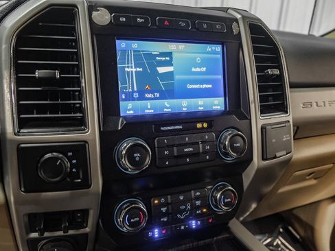 Used 2020 Ford F350 Lariat w/ Lariat Ultimate Package AWD/4WD image 25