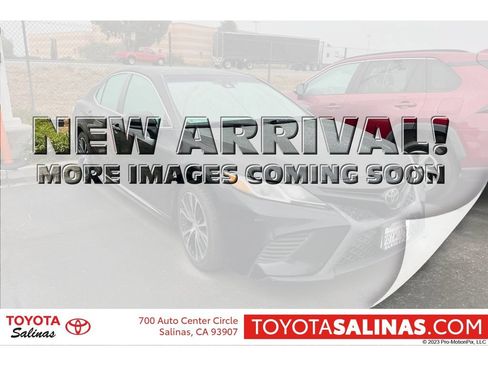 Used 2019 Toyota Camry SE FWD image 1