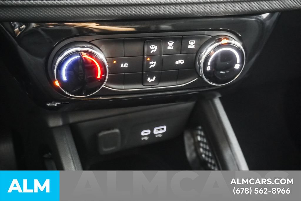 Used 2025 Chevrolet TrailBlazer LT AWD/4WD image 36