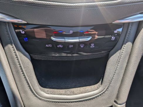 Used 2017 Cadillac XT5 Luxury w/ Driver Awareness Package FWD image 26