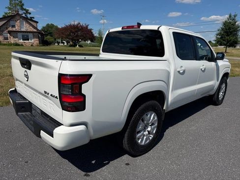 Used 2023 Nissan Frontier SV AWD/4WD image 6