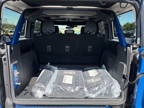 New 2025 Ford Bronco Badlands AWD/4WD image 37