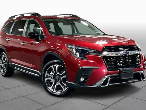 Used 2024 Subaru Ascent Touring image 2