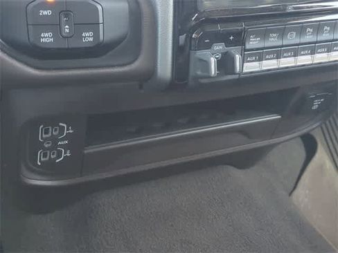 Used 2025 RAM 3500 Laramie w/ Max Tow Package image 32