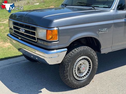 Used 1989 Ford F250 4x4 Regular Cab image 10