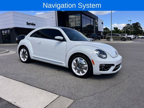 Used 2019 Volkswagen Beetle 2.0T Final Edition SEL FWD image 3