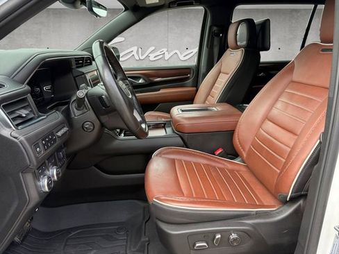 Certified 2024 GMC Yukon XL Denali Ultimate AWD/4WD image 19