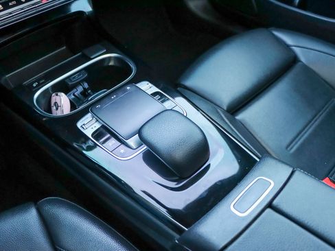 Used 2020 Mercedes-Benz CLA 250 image 41