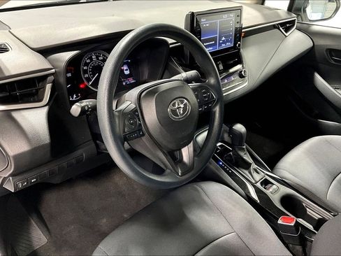Used 2022 Toyota Corolla LE image 16