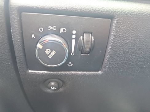 Used 2012 Jeep Grand Cherokee SRT8 w/ Luxury Group II AWD/4WD image 18