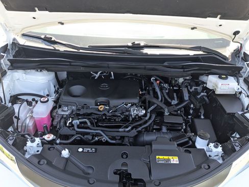 Used 2024 Toyota Sienna XLE FWD image 37