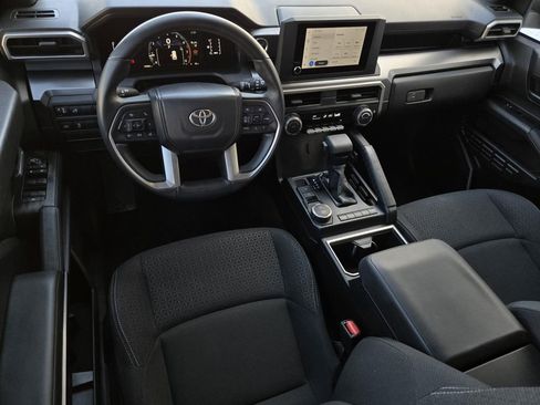 Used 2025 Toyota 4Runner SR5 image 15