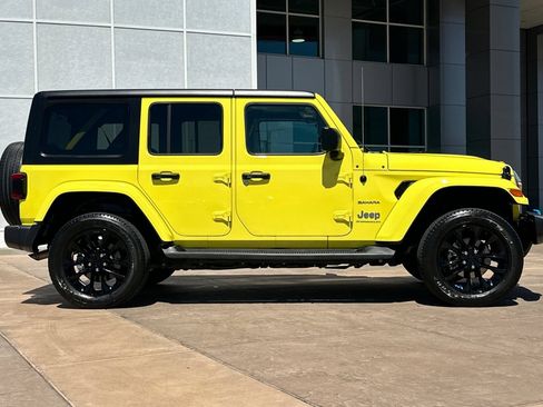 Used 2023 Jeep Wrangler Unlimited Sahara AWD/4WD image 3