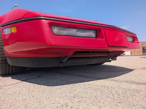 Used 1990 Chevrolet Corvette Convertible RWD image 34