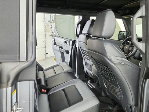 Used 2024 Ford Bronco Black Diamond AWD/4WD image 25