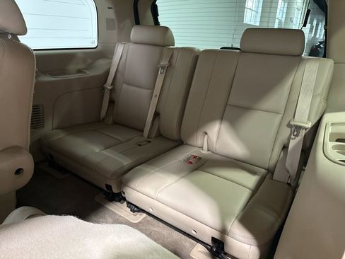 Used 2009 Chevrolet Tahoe LTZ AWD/4WD image 30