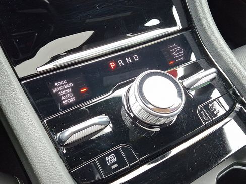 Certified 2023 Jeep Grand Cherokee Overland w/ Luxury Tech Group IV image 15