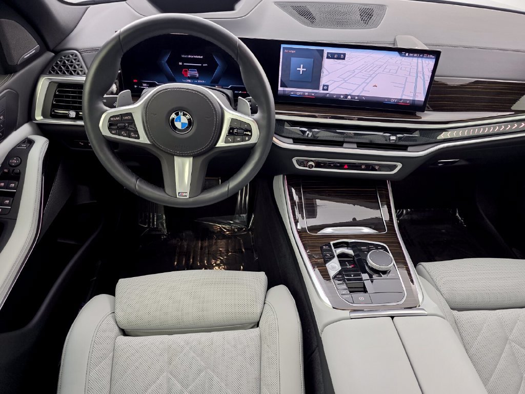 Certified 2026 BMW X5 xDrive40i w/ M Sport Package AWD/4WD image 13