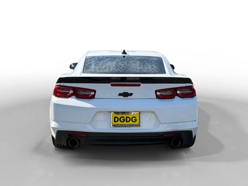 Used 2019 Chevrolet Camaro LT image 4