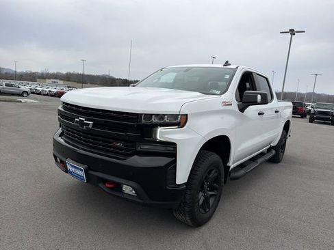 Used 2021 Chevrolet Silverado 1500 LT Trail Boss w/ Convenience Package II image 1