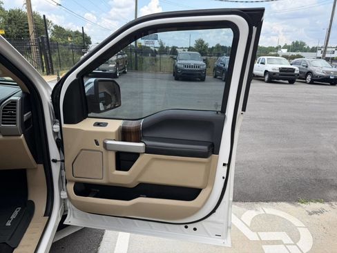Used 2016 Ford F150 Lariat AWD/4WD image 17