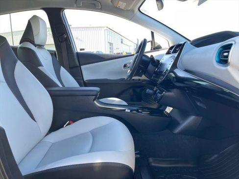 Certified 2020 Toyota Prius XLE image 15