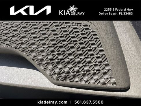 New 2026 Kia Carnival EX image 16