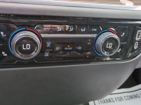 Used 2025 Chevrolet Silverado 1500 LT image 19