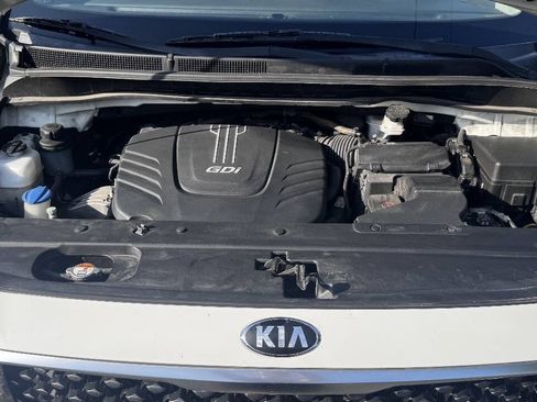 Used 2016 Kia Sedona LX w/ Option Group 020 FWD image 23