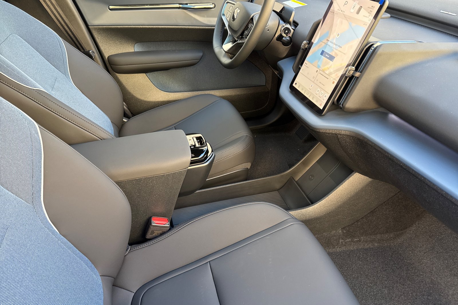 New 2026 Volvo EX30 Cross Country Ultra w/ Protection Package Premier AWD/4WD image 17