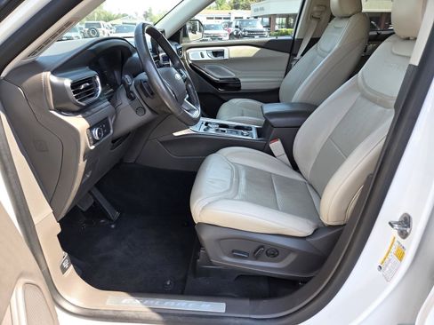 Used 2021 Ford Explorer Platinum w/ Equipment Group 601A AWD/4WD image 10