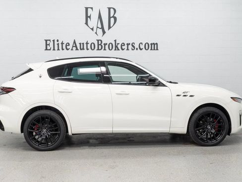Used 2022 Maserati Levante GT AWD/4WD image 5