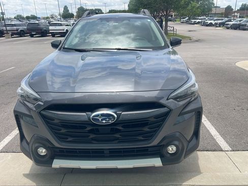 Used 2023 Subaru Outback Limited XT AWD/4WD image 2