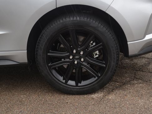 Used 2023 Ford Edge ST-Line image 28