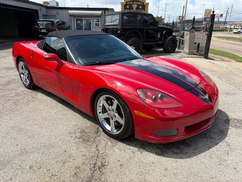 Used 2007 Chevrolet Corvette Convertible w/ Preferred Equipment Group RWD image 4