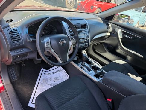 Used 2014 Nissan Altima 2.5 S FWD image 10
