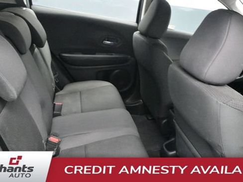 Used 2022 Honda HR-V LX image 11
