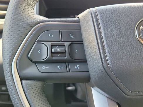 Used 2025 Toyota Sequoia Limited image 16