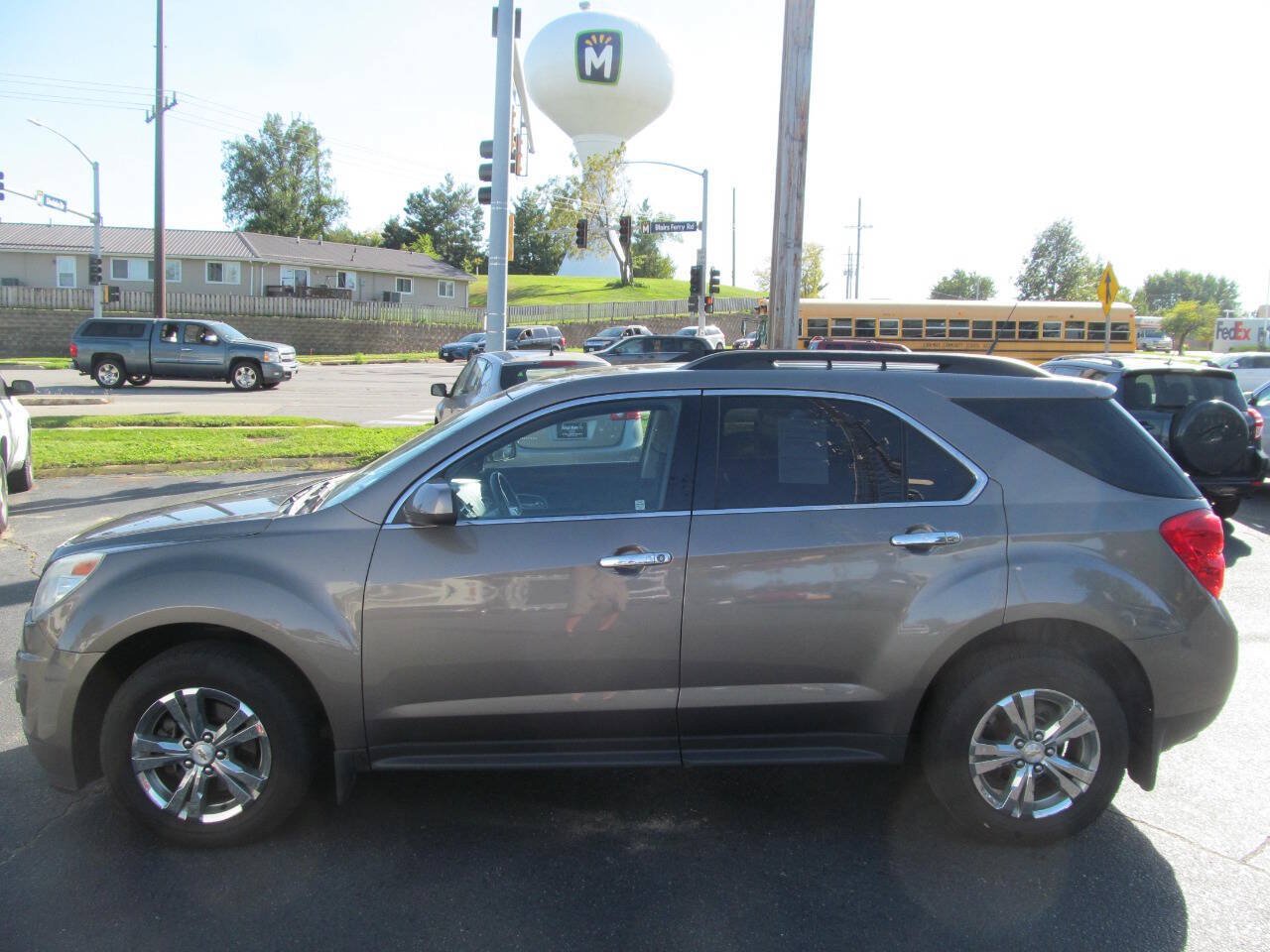 Used 2012 Chevrolet Equinox LT w/ Driver Convenience Package FWD image 2
