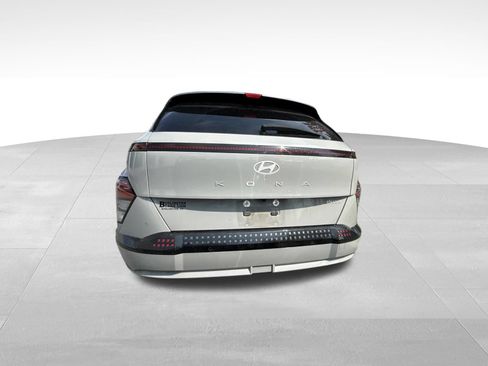 Used 2025 Hyundai Kona Limited FWD image 10