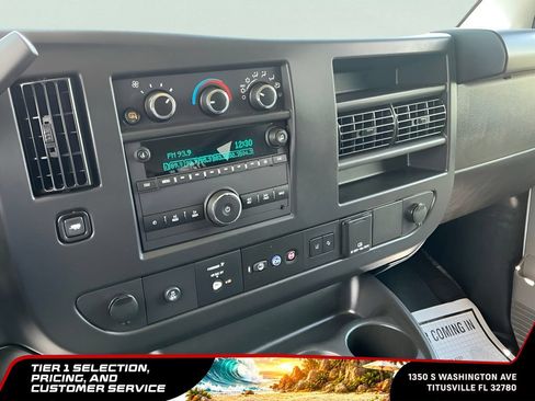 Used 2025 Chevrolet Express 3500 LT w/ LT Preferred Equipment Group RWD image 32
