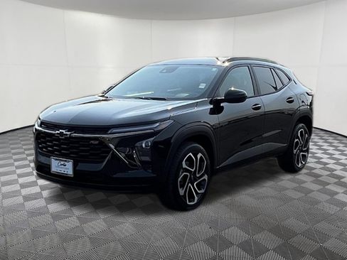 Used 2026 Chevrolet Trax RS w/ Driver Confidence Package FWD image 3
