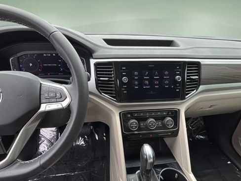 Used 2023 Volkswagen Atlas SE AWD/4WD image 11