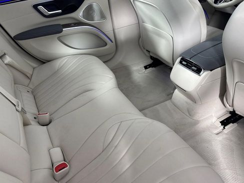 Certified 2023 Mercedes-Benz EQS 580 4MATIC Sedan image 32