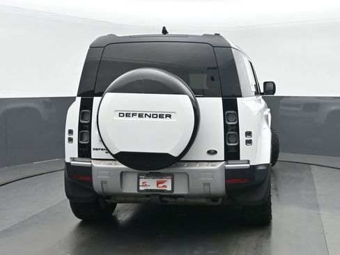 Used 2020 Land Rover Defender 110 HSE image 4