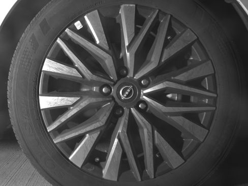 Used 2025 Nissan Altima 2.5 SV FWD image 15