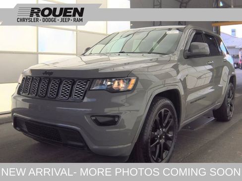 Used 2021 Jeep Grand Cherokee Laredo X AWD/4WD image 1